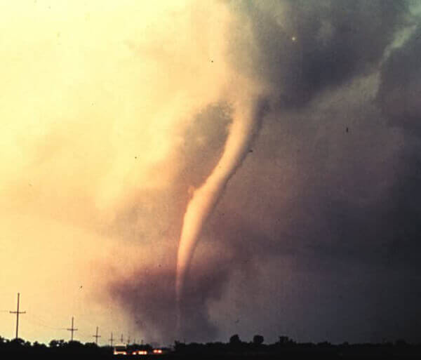 The 1973 Union City, Oklahoma tornado in its early stages of formation.